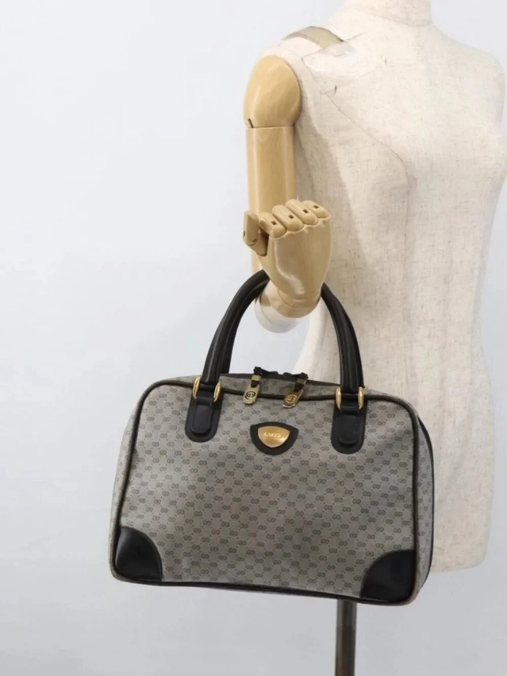 GUCCI Micro GG Supreme Hand Bag PVC Navy Gold 002 39 4330 Auth fm5279